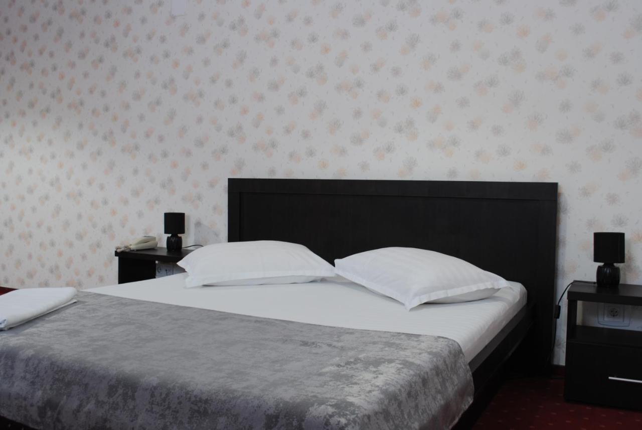 Hotel Corona Drobeta Turnu Severin Eksteriør billede