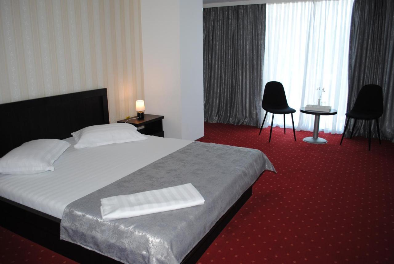 Hotel Corona Drobeta Turnu Severin Eksteriør billede