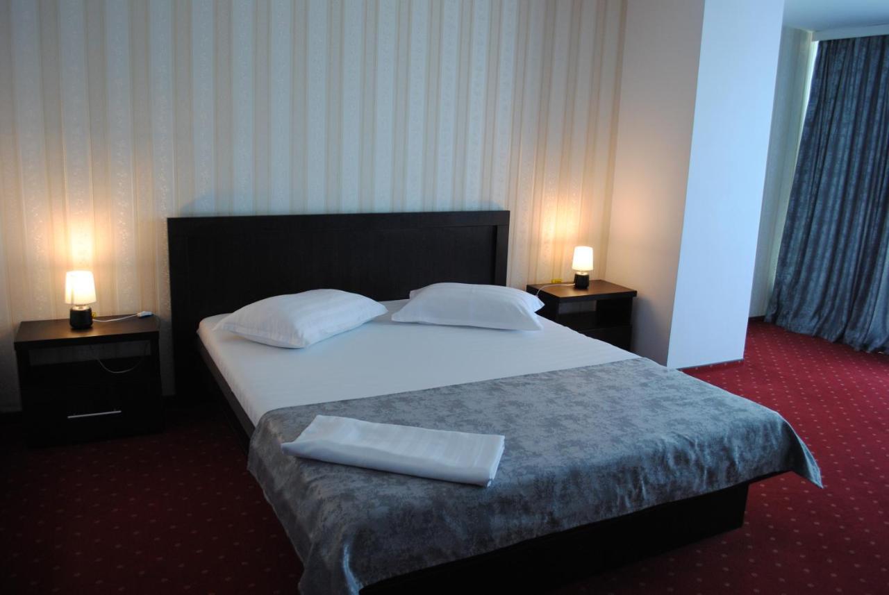 Hotel Corona Drobeta Turnu Severin Eksteriør billede